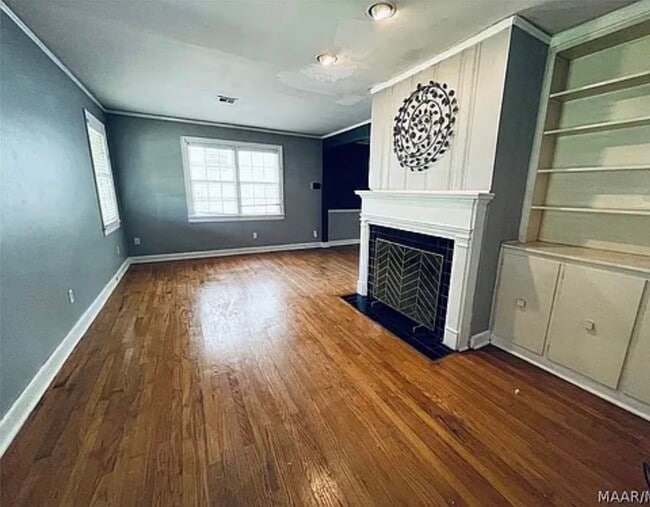 Building Photo - 2069 Gorgas St