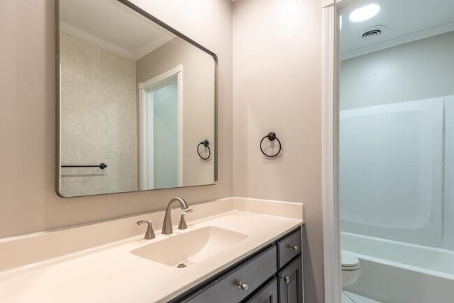 Foto del edificio - 1539 Brookside Dr