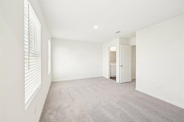 Foto del edificio - 4425 Marigold Dr