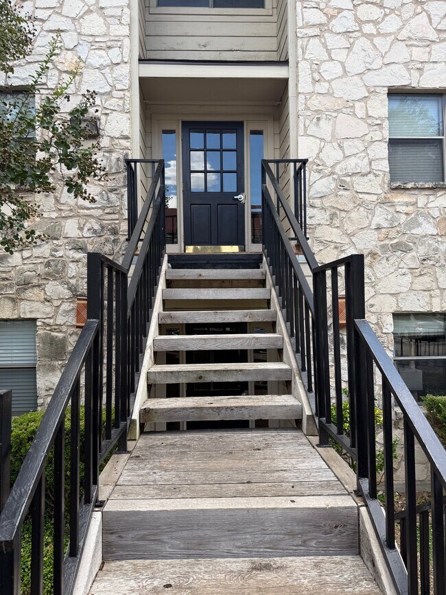 Building Photo - 7738 Chalmers Ave