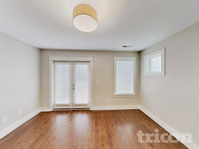 Foto del edificio - 1212 Hillwood Private Cove