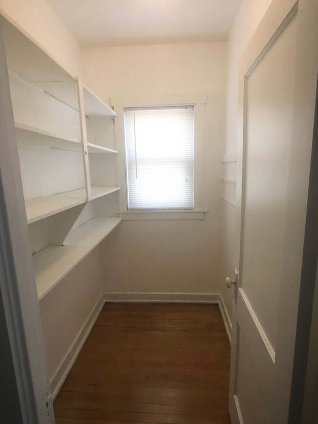 Foto del edificio - 5102 W Montana St