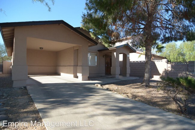Building Photo - 5236 S Linnet Ave