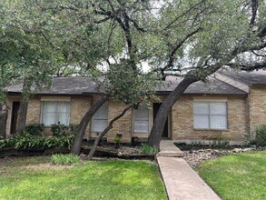 Building Photo - 8301 Summer Side Dr