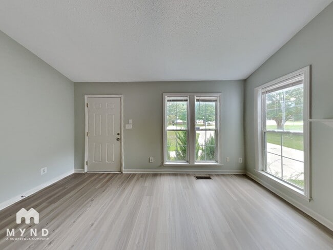 Building Photo - 2109 Ruddy Rd