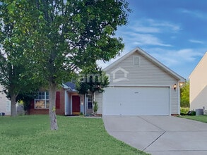 Building Photo - 2208 Thorn Crest Dr