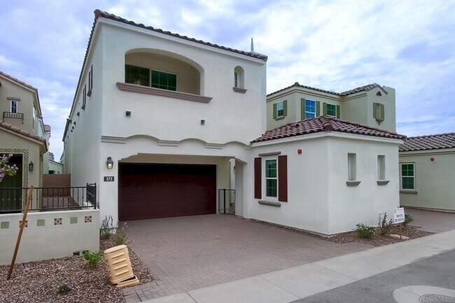 Foto del edificio - 4 Bedroom single family home in Chandler