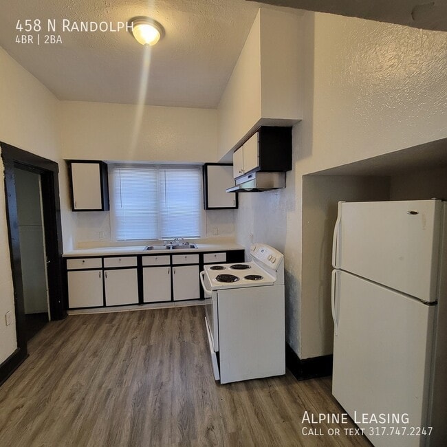 Building Photo - 458 N Randolph-