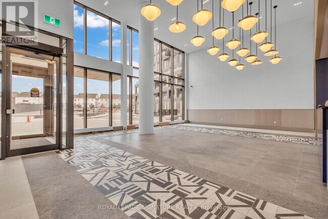 Photo du bâtiment - 4878 Powers Cmn