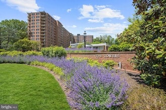 Building Photo - 4201 Cathedral Ave NW