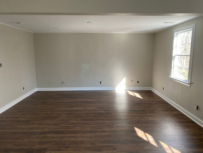 Building Photo - 109 Eagle Ct