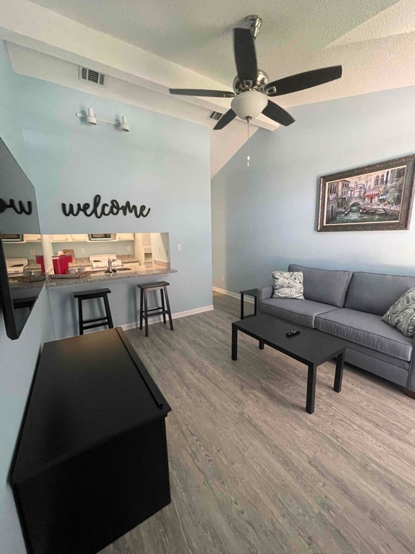 Building Photo - 503 China's Cove