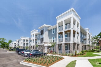 Building Photo - The Emmett on Montague