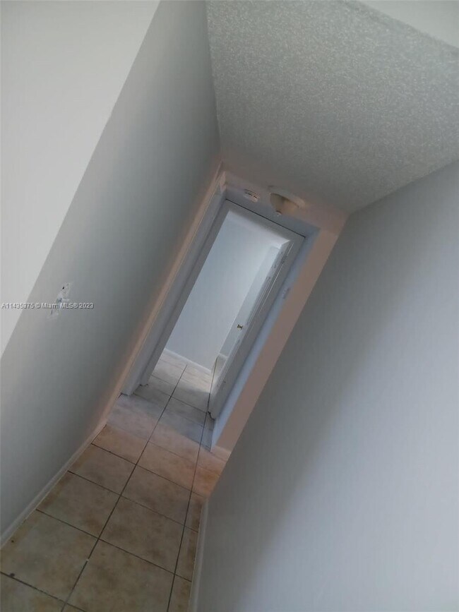 Foto del edificio - 3610 NW 21st St