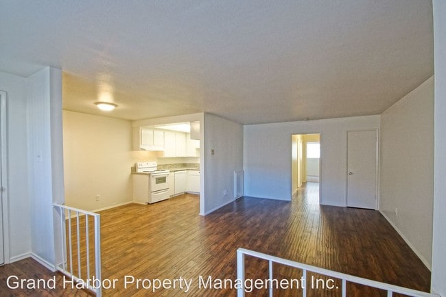 Building Photo - 2940 W 235th St
