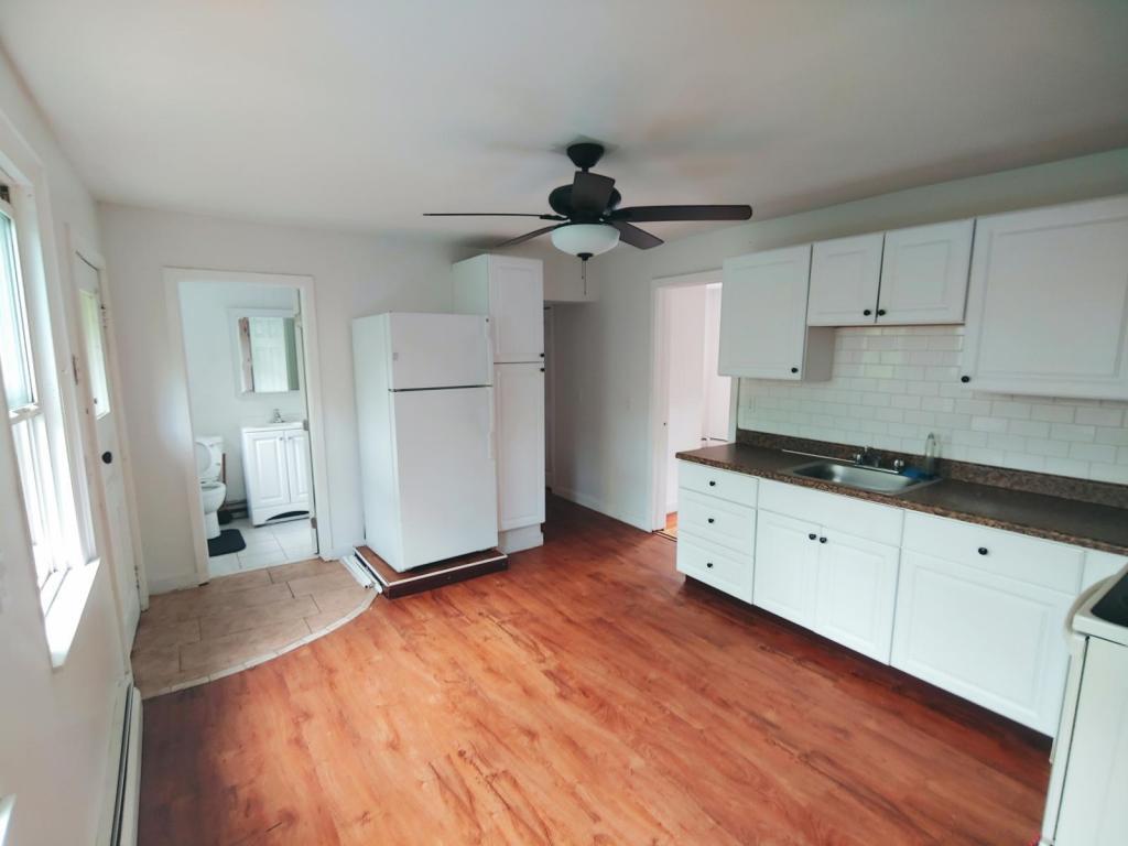 Primary Photo - 124 Bridgeport Ave, #1