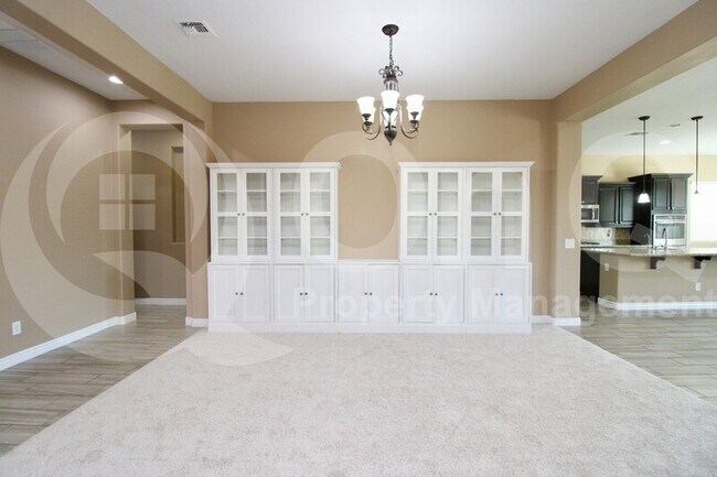 Building Photo - 7469 W Remuda Dr