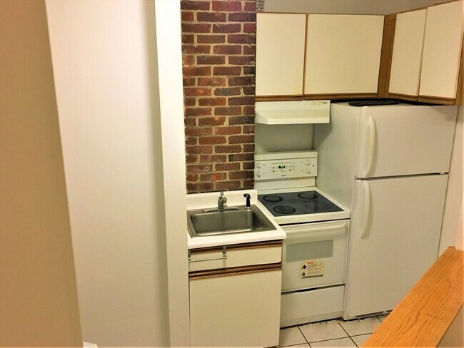 Foto del edificio - 394 Langley Rd