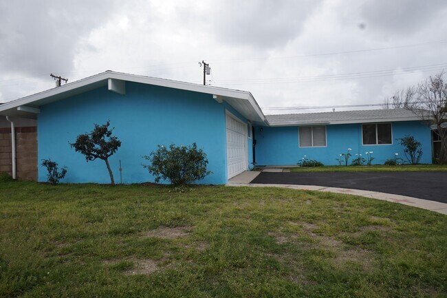 Building Photo - Cozy 4 Bedroom 2 Bathroom House in Glendora