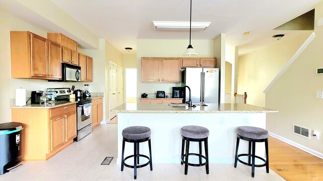 Open Kitchen - 3136 Pittard Hill Pt