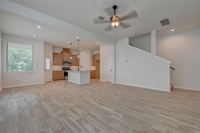 Building Photo - 584 Longleaf Pine Dr