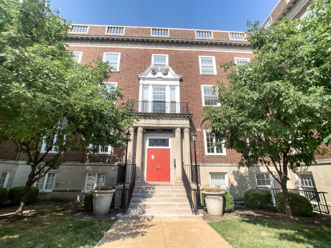 Primary Photo - 2709 Locust St