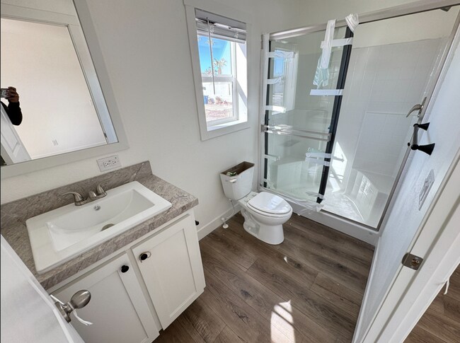 Building Photo - 3601 E Wyoming Ave