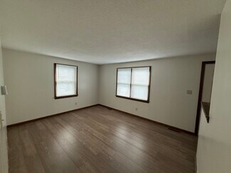 Building Photo - 41 Guy Pl