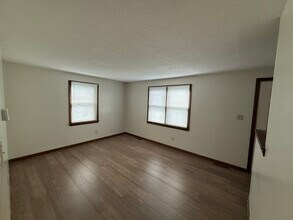 Building Photo - 41 Guy Pl