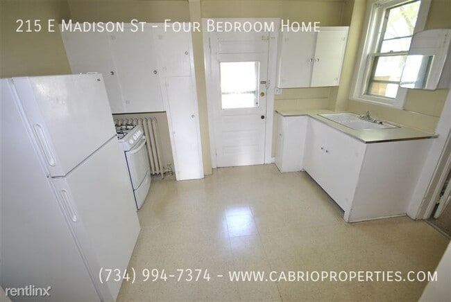 Building Photo - 215 E Madison St