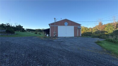 Building Photo - 665 Buffalo Rd