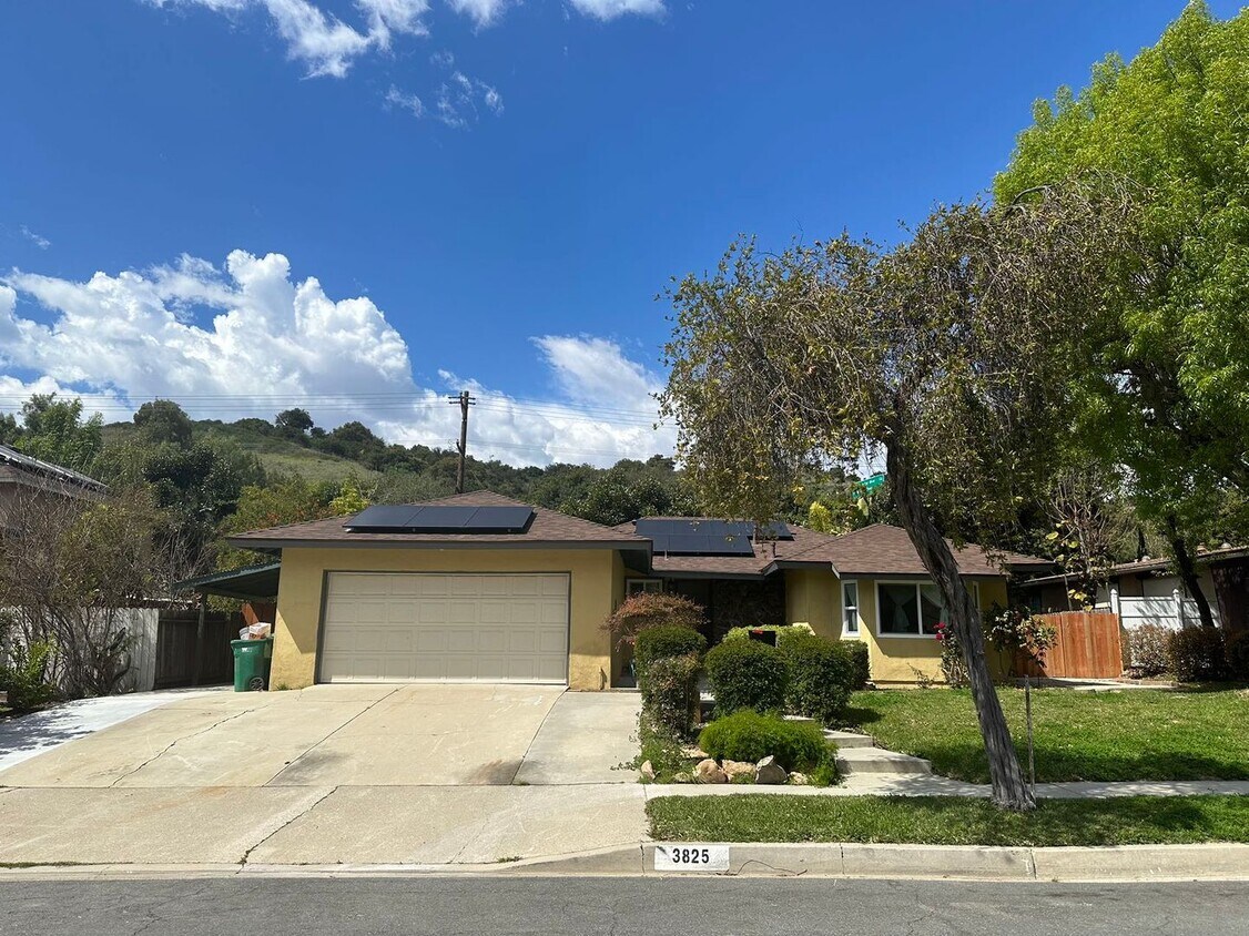 Foto principal - 4 BEDROOM HOME FOR LEASING IN Diamond Bar