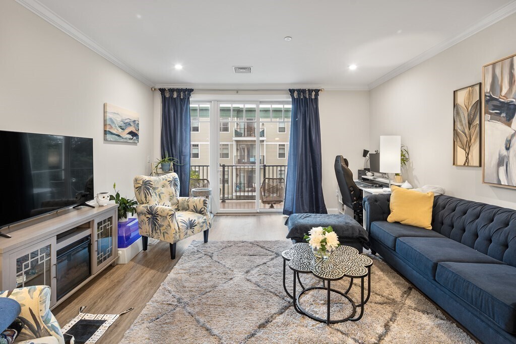 69 Foundry St Unit 405, Wakefield, MA 01880 Condo for Rent in