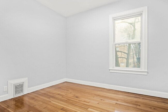 Building Photo - 62 East St