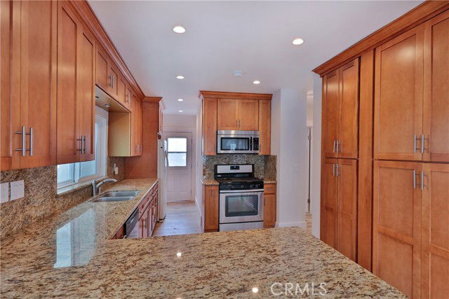 Foto del edificio - 209 Pomona Ave