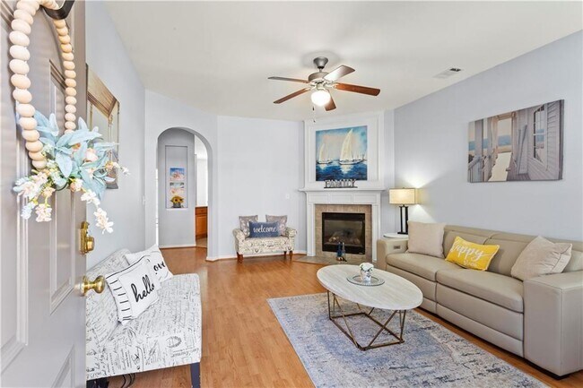 Foto del edificio - 469 Grayson Way