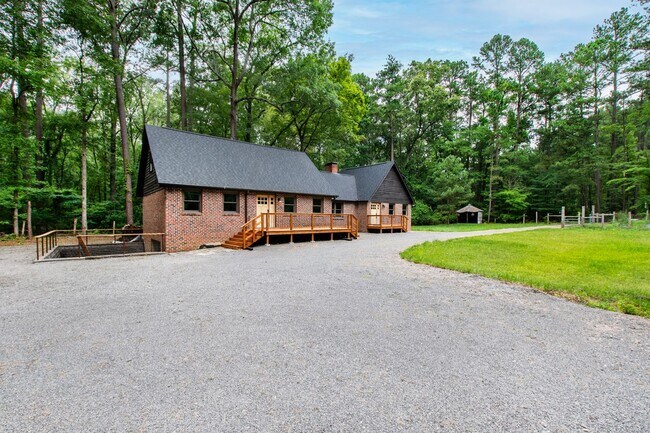 Foto del edificio - Homestead Sweet Homestead! Spacious 4 bedr...