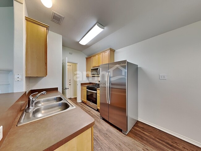 Foto del edificio - 202 Splintered Arrow Dr