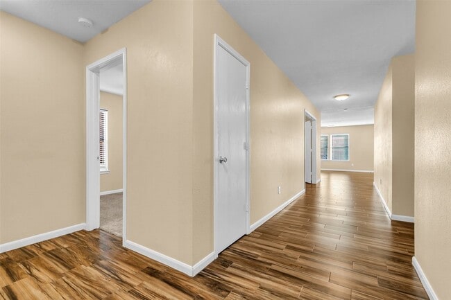 Foto del edificio - 1608 Pointe Leone