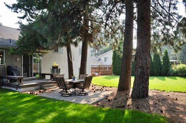 Foto del edificio - 4 bed 3 bath home with second living room