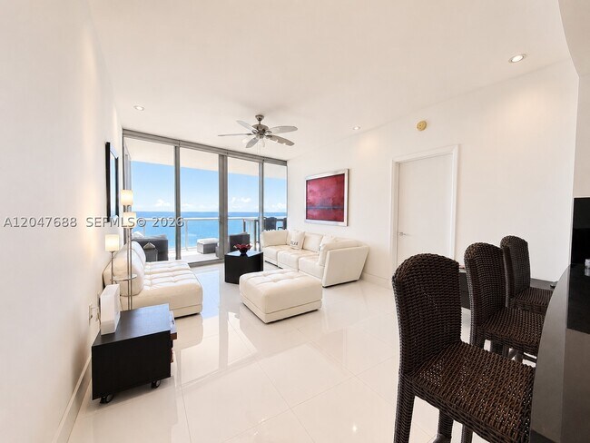 Building Photo - 17121 Collins Ave