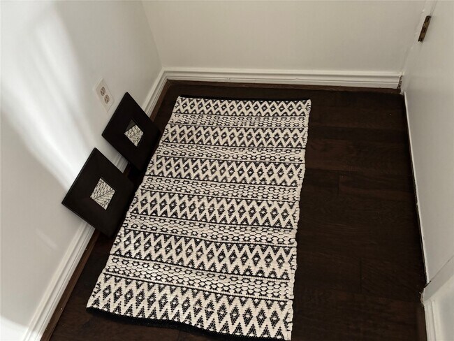 Foto del edificio - 10047 Westpark Dr