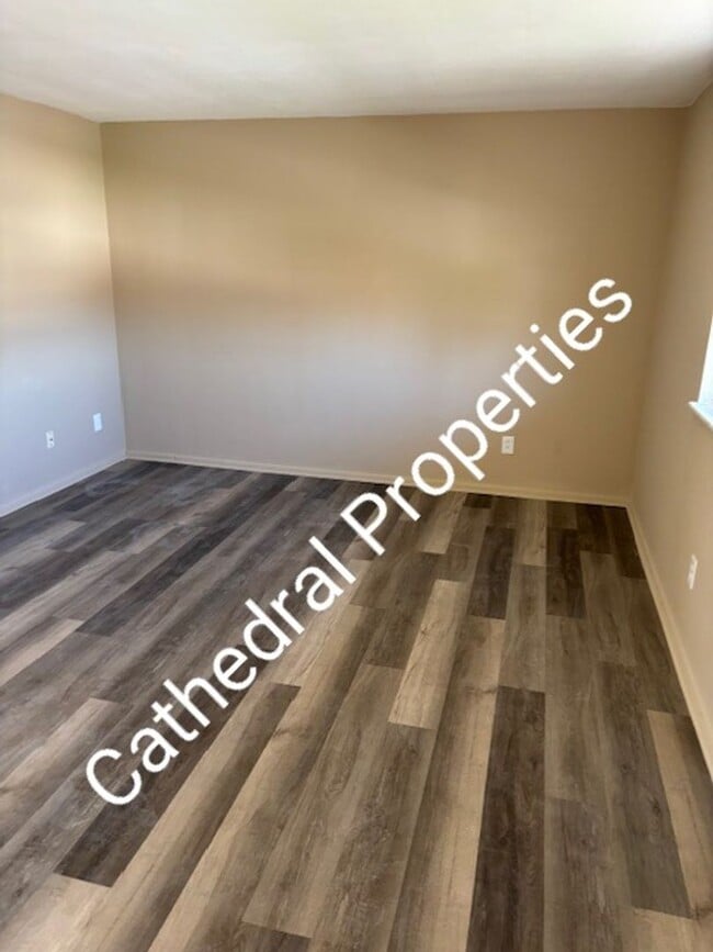 Building Photo - 104 Lee Drive