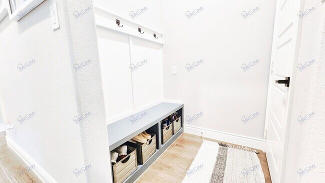 Building Photo - 817 Knoxbridge Rd