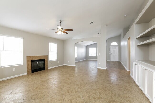 Foto del edificio - 5514 Night Swim Ln