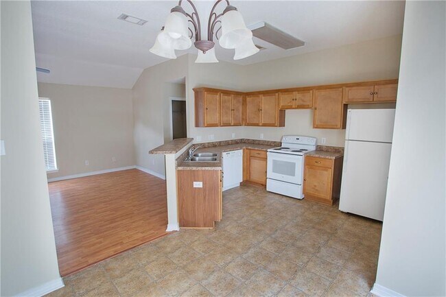Foto del edificio - 2159 Seasons Ct