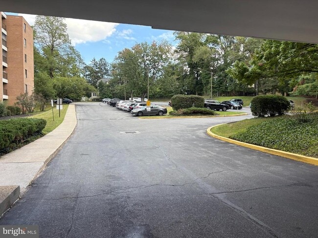 Foto del edificio - 6317 Park Heights Ave