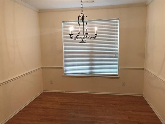 Foto del edificio - 6604 Bluebird Dr