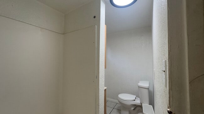 Building Photo - 1387 E 49th St