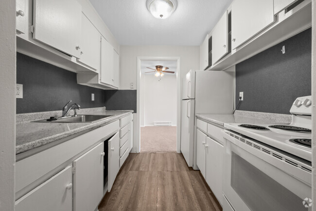 Building Photo - Pembrooke Court Apartments